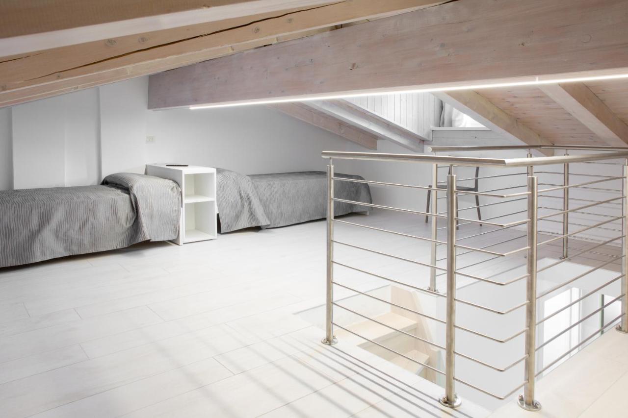 Appartamento Campagnola Mansardato Con Soppalco Riva del Garda Buitenkant foto